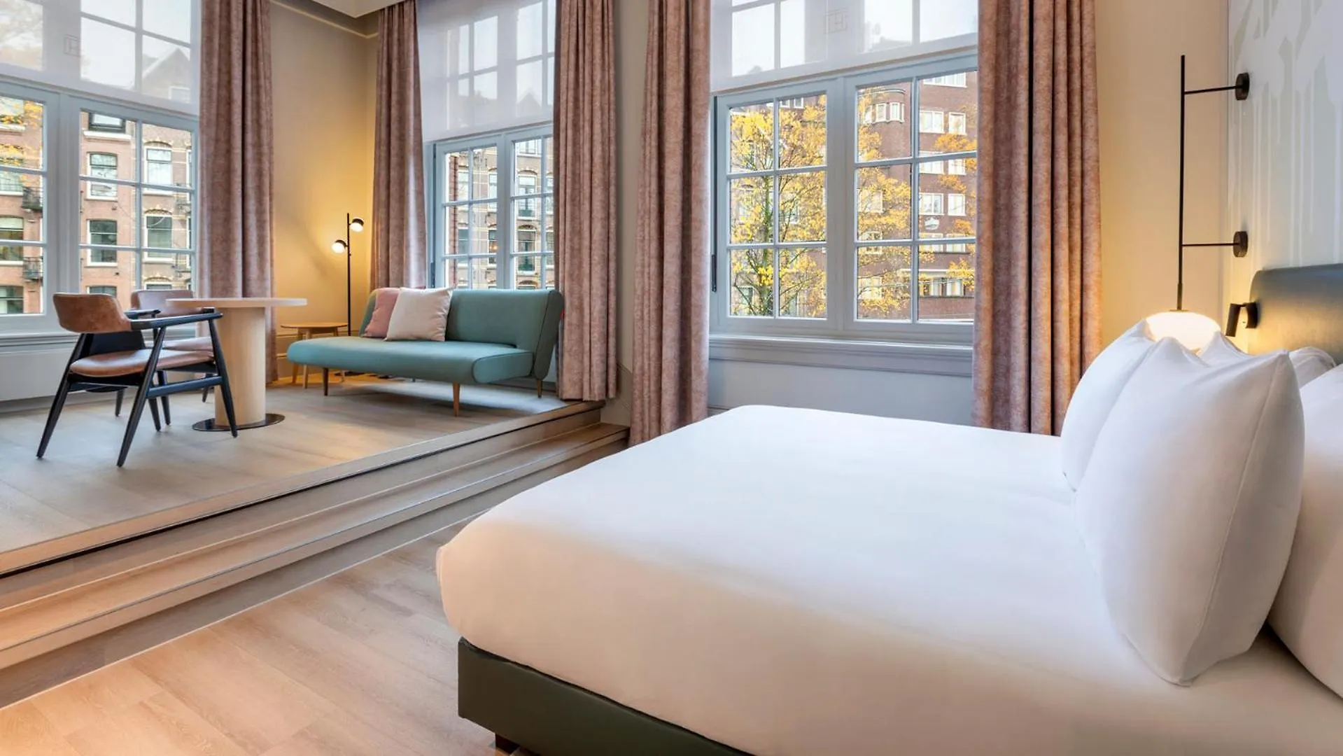 The College Hotel Amsterdam, Autograph Collection Амстердам