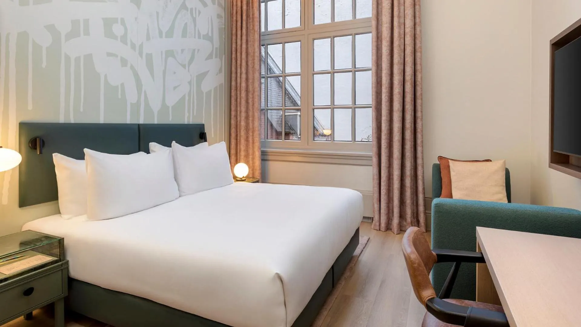 *****  The College Hotel Amsterdam, Autograph Collection Нидерланды